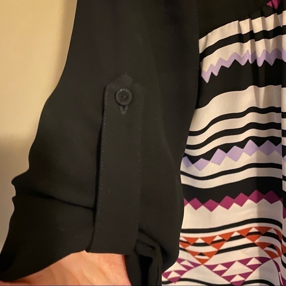 BCBG Blouse, 3/4 button up sleeve, geometric design. - Picture 6 of 10